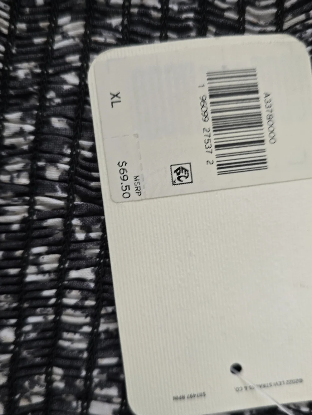 Levi’s Smocked Floral Puff Sleeve Crop Top Black White Cottagecore Blouse XL NWT - Picture 6 of 7